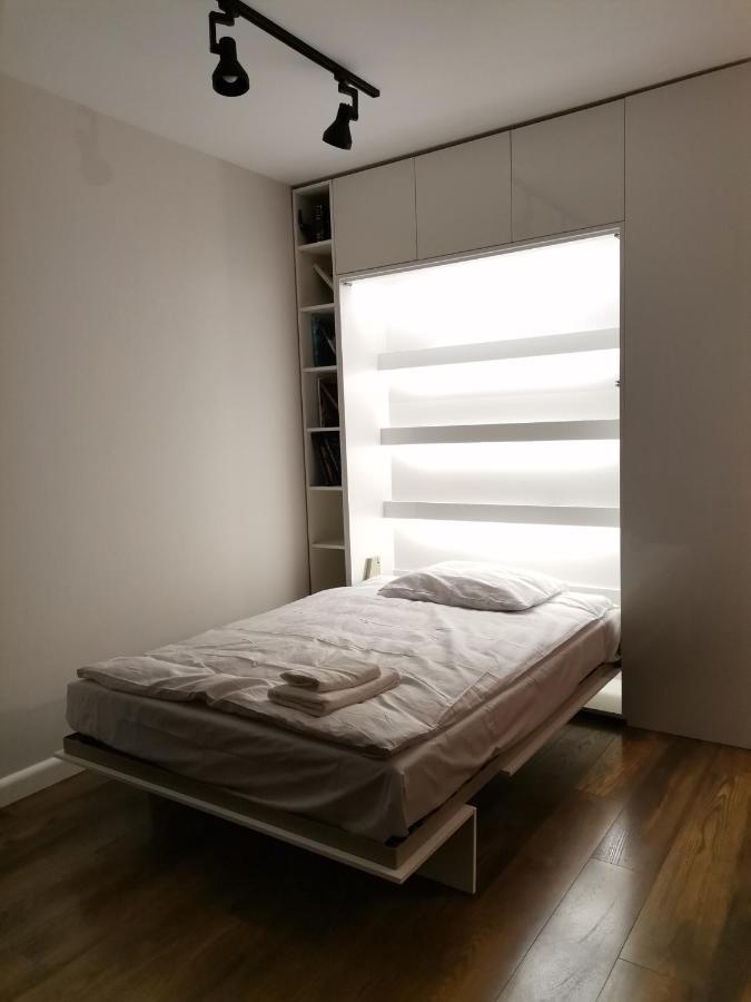 Appartement Nowoczesny Apartament Z Widokiem à Varsovie Extérieur photo